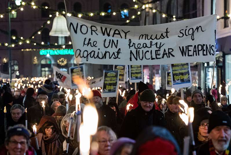Fakkeltog mot atomvåpen. Foto: Ralf Schlesener.