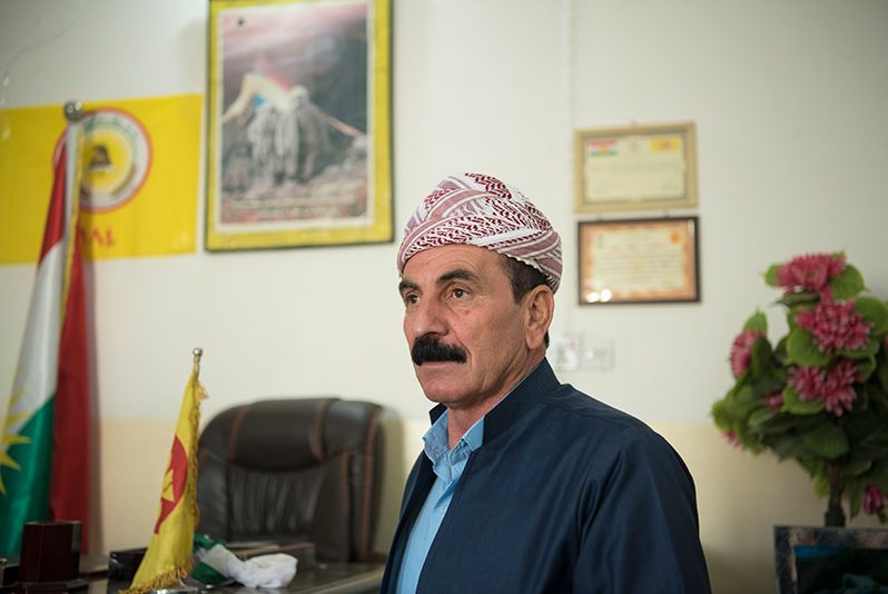 Khalil Elyas Gamo, leder av Kurdistans demokratiske parti PDK i Sexka har ansvar for at landsbyen tar godt vare på vannrør og pumpehus. 