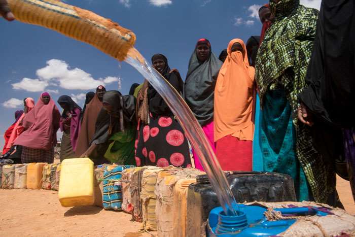 I Uusgure landsby 130 km fra Garowe får befolkningen vann fra borehullet som Kirkens Nødhjelp har bygget for TV-aksjonspenger.