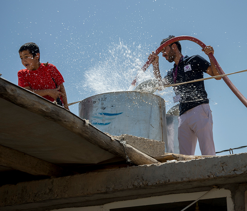 Water tank for refugees in Kabarto camp, Iraq. Photo: Håvard Bjelland/Norwegian Church Aid